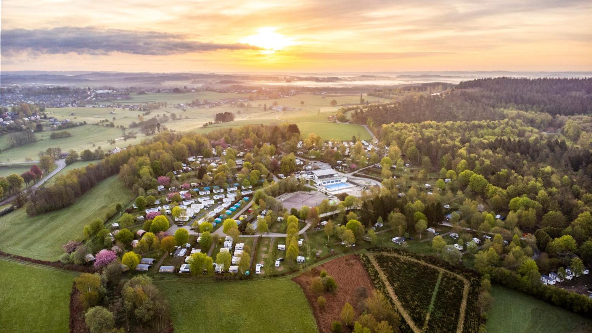 Ardennen Camping Bertrix Exteriör bild