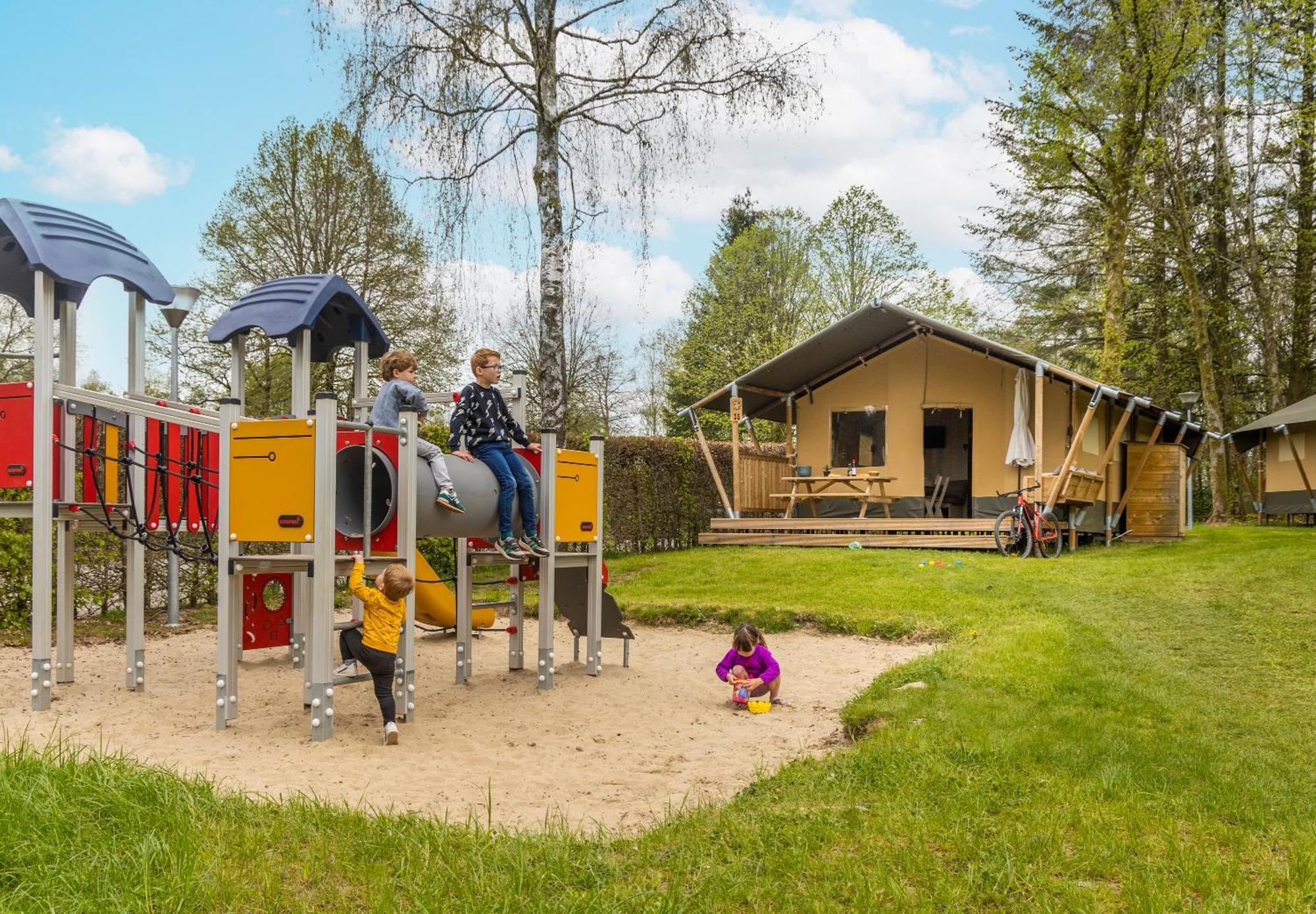 Ardennen Camping Bertrix Exteriör bild